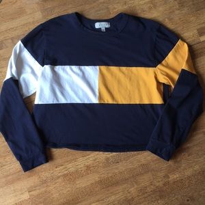 Cropped long sleeve shirt